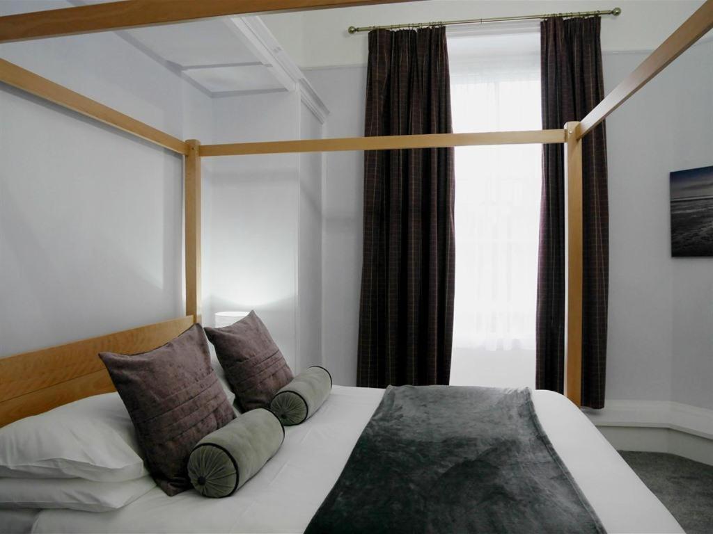 Norton House Hotel - Mumbles Swansea Buitenkant foto